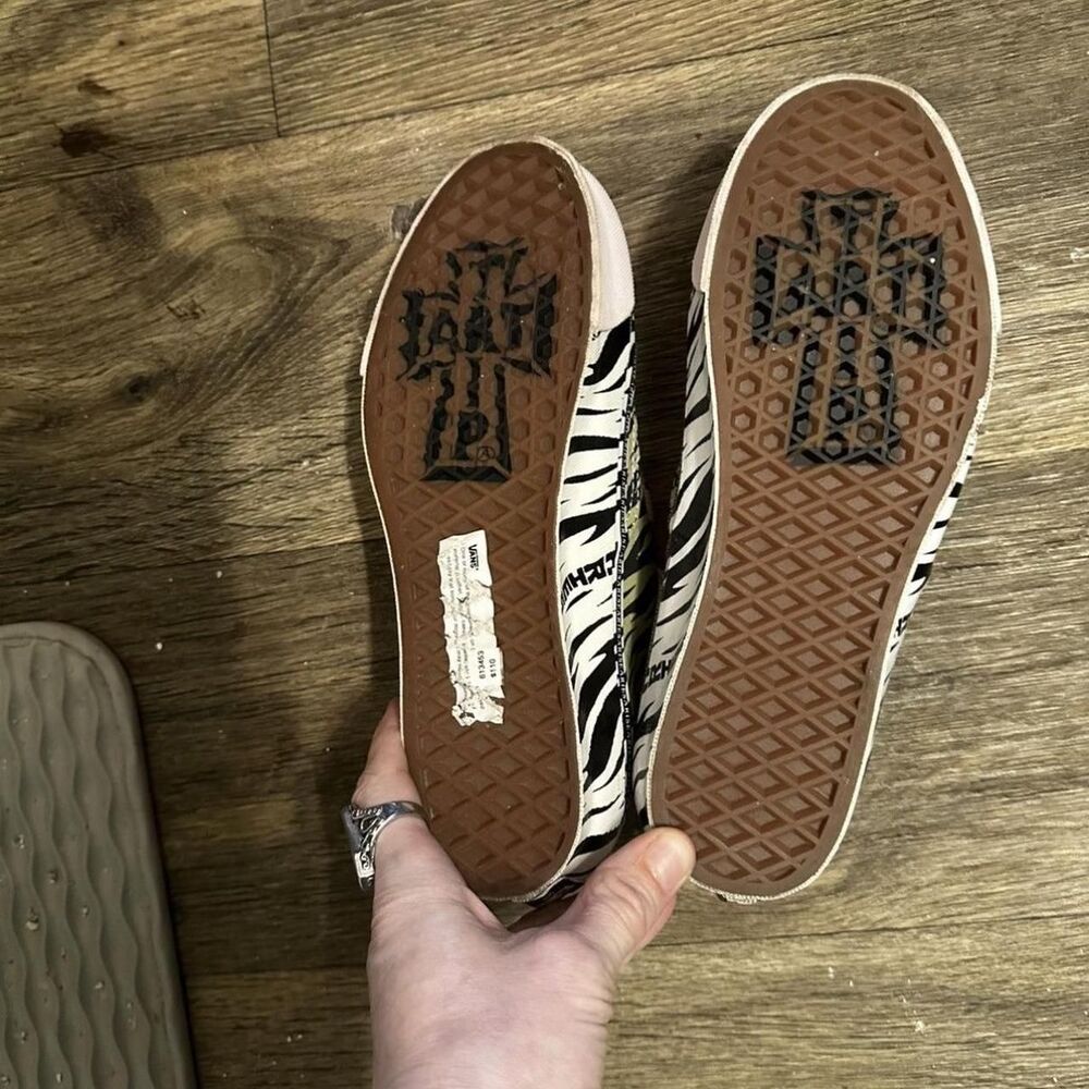 Vans Black & Green Aries Edition Zebra OG Sz US 8.5 Women - Picture 3 of 6